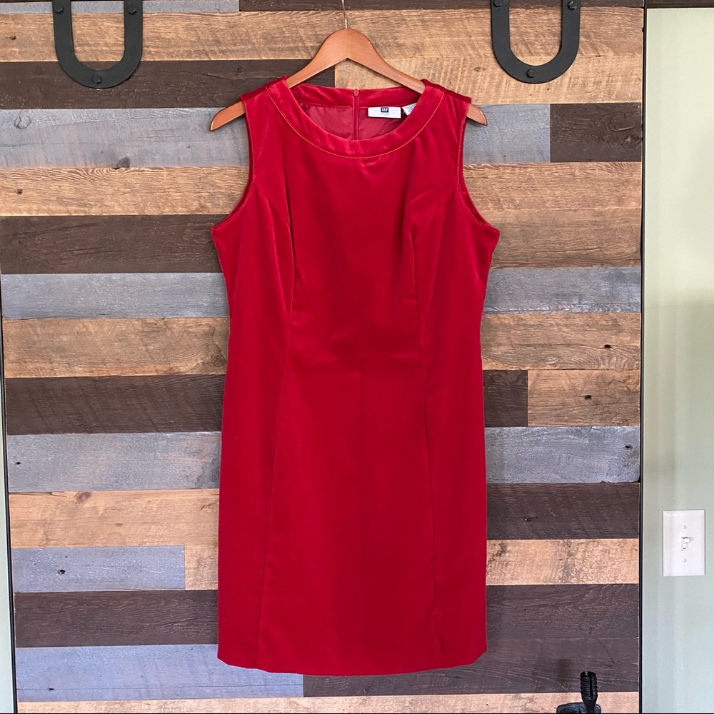 GAP - Red Velvet  Dress size 12 short